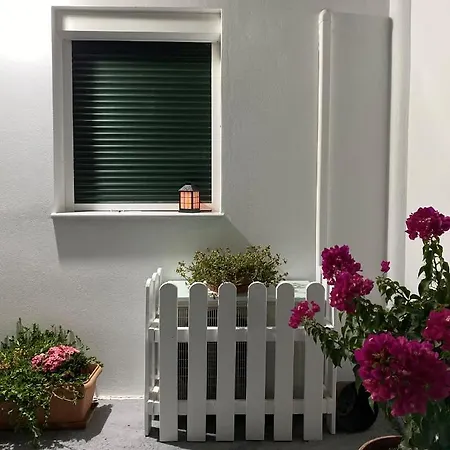 Majestic Blue - House With Garden! * Mandrakia