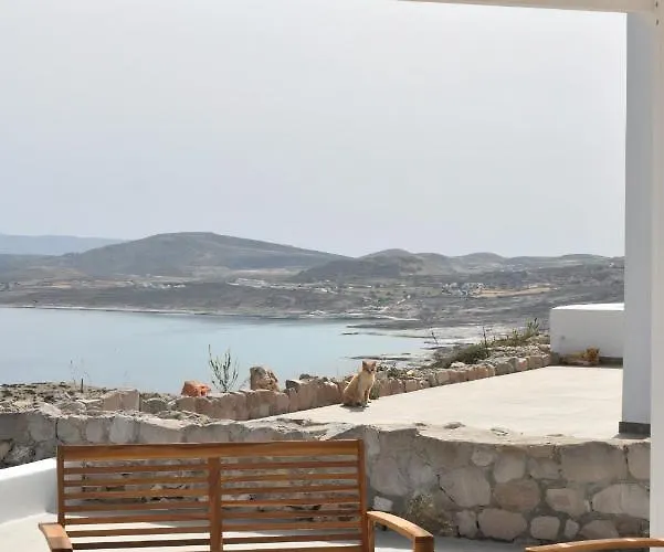 Majestic Blue - House With Garden!