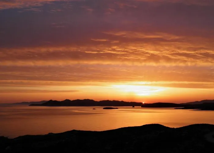 Feriehus Majestic Blue - House With Garden!