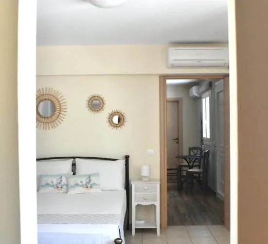 Majestic Blue - House With Garden!